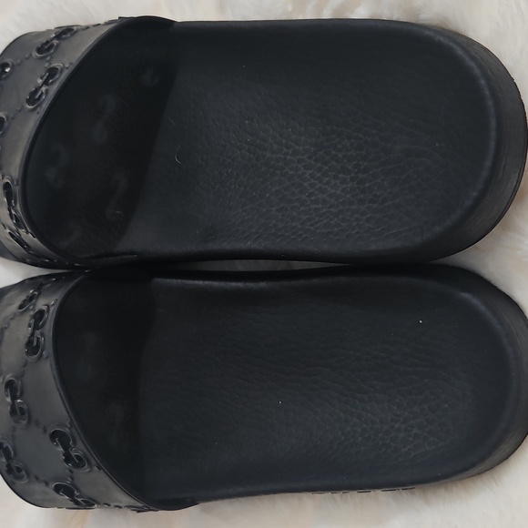 Gucci GG Perforated Rubber Slides Black Size 13 Authenticated - Picture 11 of 16